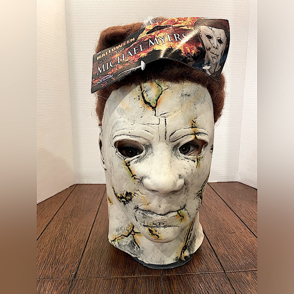 NWT Michael Meyers “Halloween” Movie Full Head Mask Rob Zombie Child/Small Hd Sz